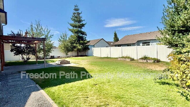 Building Photo - 3783 Pandion Dr