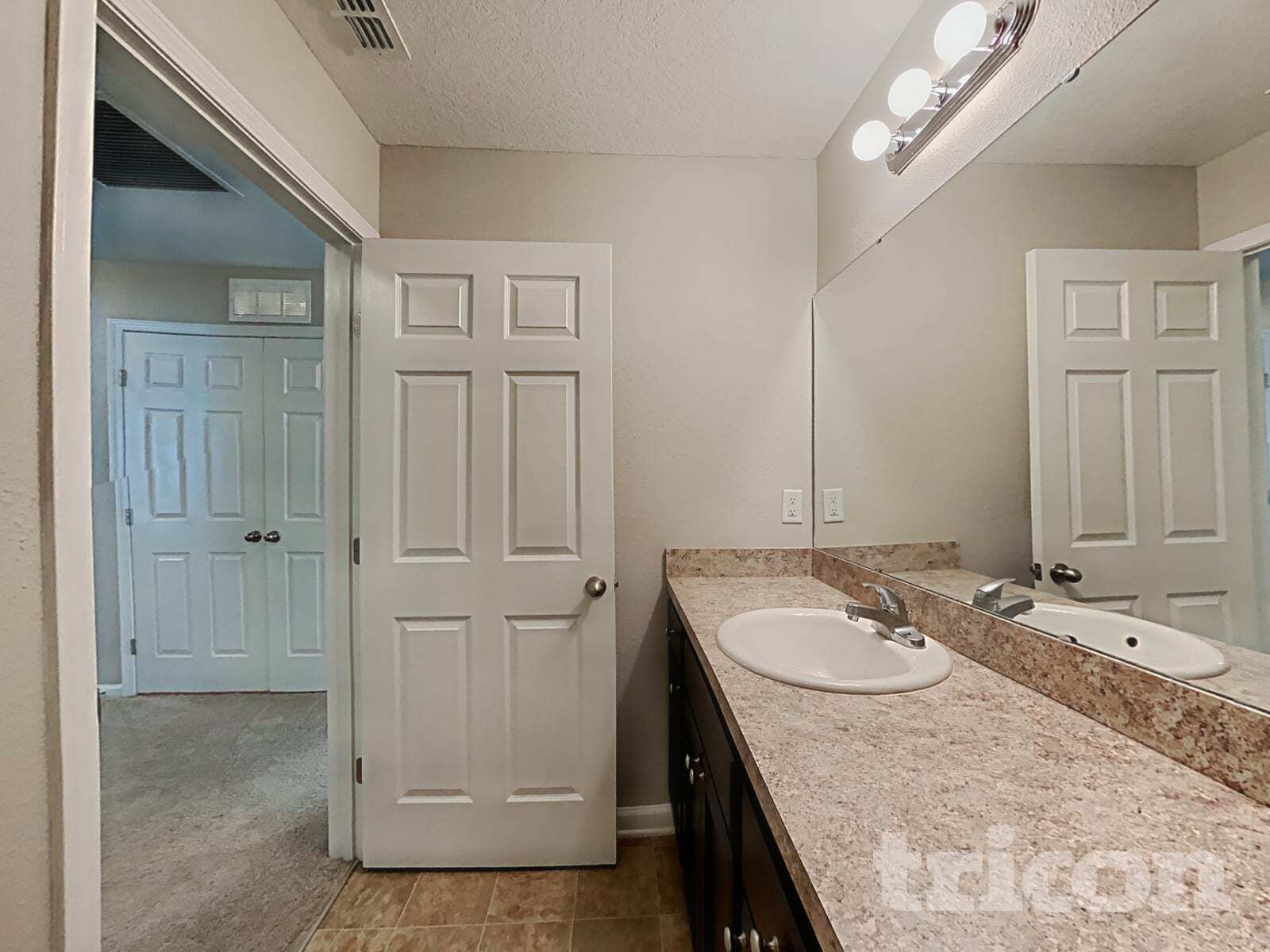 Building Photo - 1354 Sarahs Landing Dr