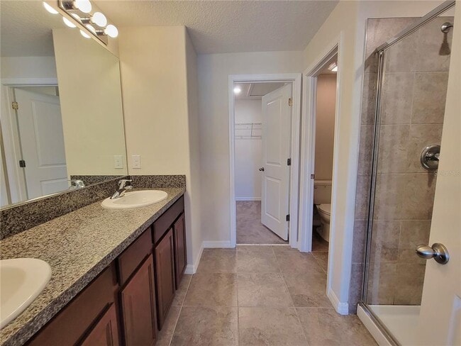Building Photo - 16922 Red Brick Ln