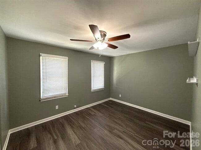 Building Photo - 3726 Park Rd