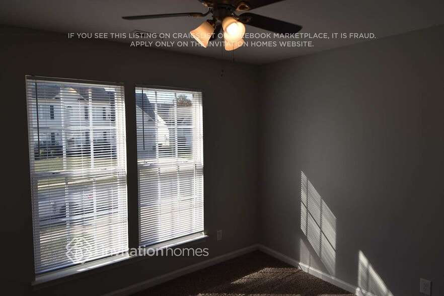 Building Photo - 3404 Balsam Tree Dr