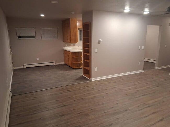 Building Photo - 3 Bed/ 1 Bath House