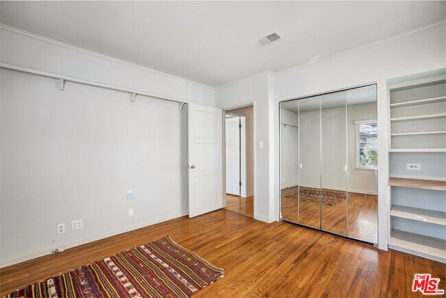 Building Photo - 2209 Pearl St