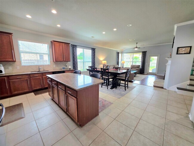 Building Photo - 7142 Breton Bay Pass