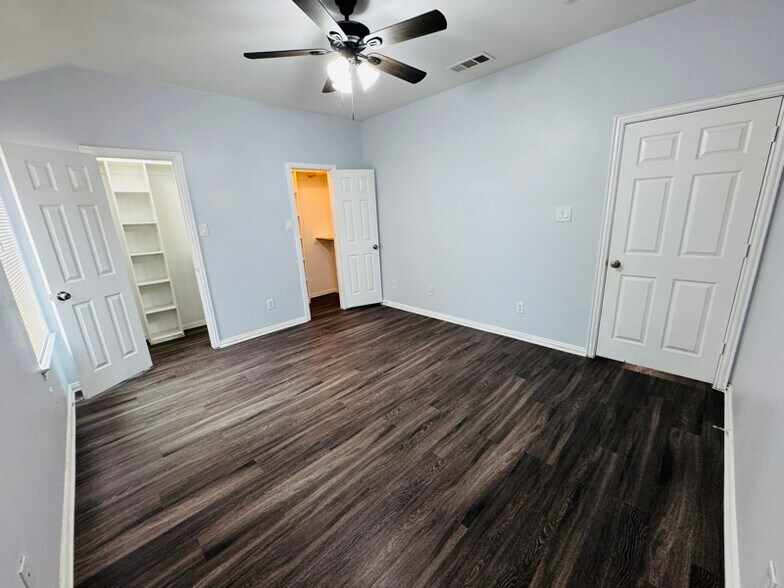 Building Photo - 5837 Swords Dr