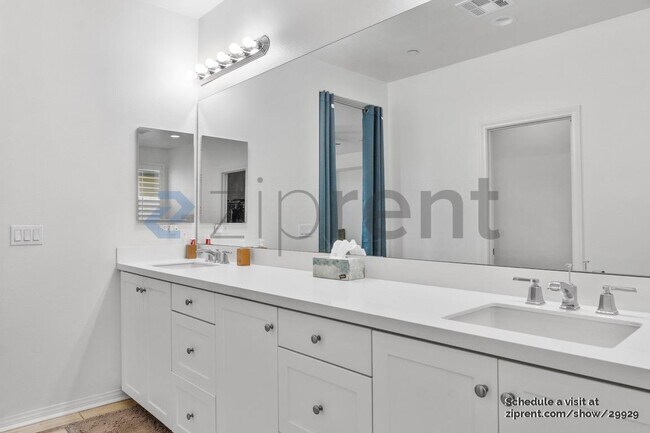 Building Photo - 2409 Via Alicante