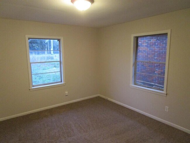 Building Photo - 616 Garrett St