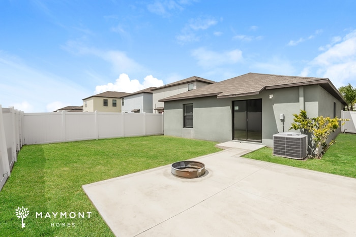 Building Photo - 14810 Crescent Rock Dr