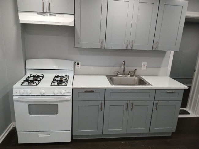 Building Photo - 8 Mangam St