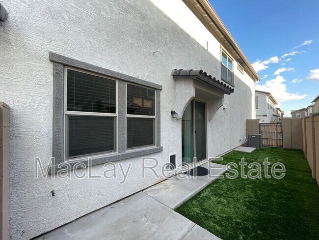 Building Photo - 1708 S 82nd Way