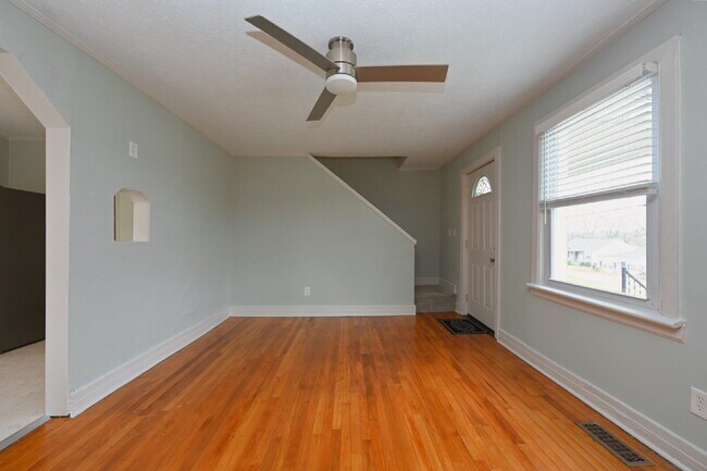Building Photo - Renovated East Nashville Home | 3BR + Washer/Dryer + Off-Street Parking