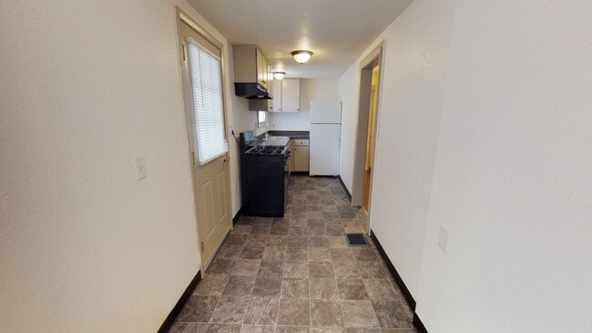 Building Photo - 464 Poplar St