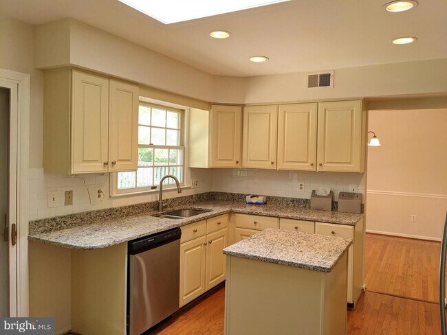 Building Photo - 4500 Stone Pine Ct