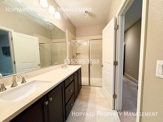 Building Photo - 5663 Daylily St