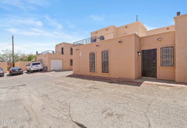 Building Photo - 2520 San Jose Ave