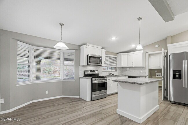 Building Photo - 10164 Dunbarton Dr