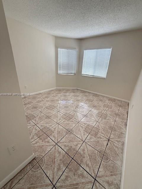 Building Photo - 1034 W Jasmine Ln