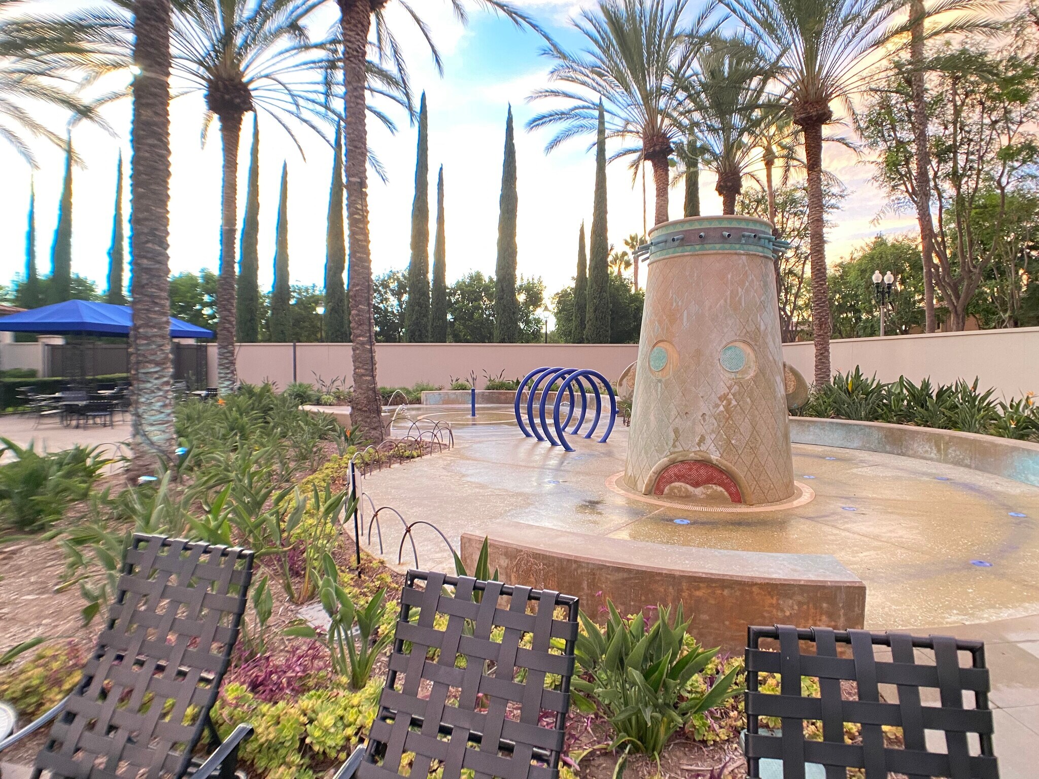 Building Photo - 101 Hallmark