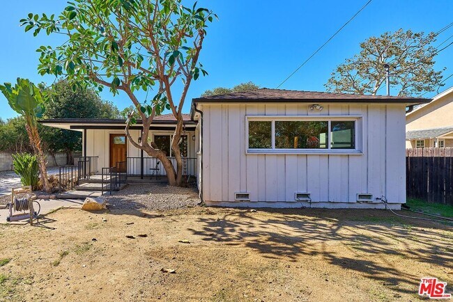 Building Photo - 6443 Columbus Ave