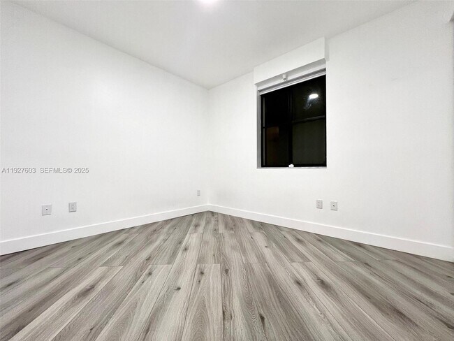 Building Photo - 2955 NW 126th Ave