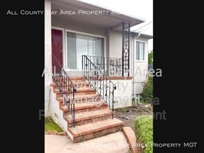 Building Photo - 800 Richmond St