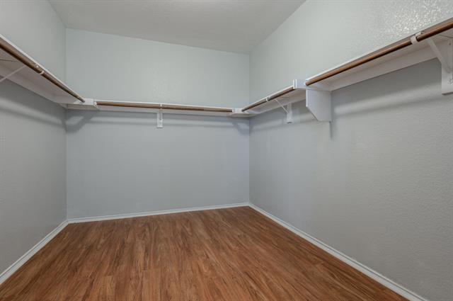 Building Photo - 3221 Kennedy Dr