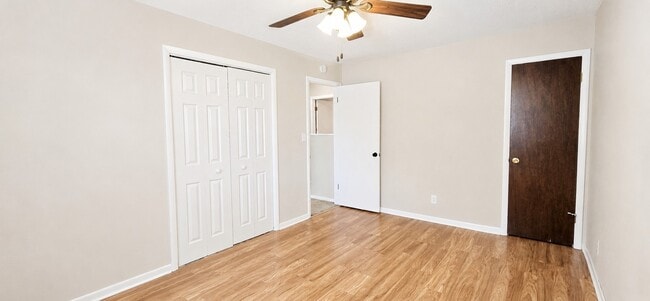 Building Photo - 819 Elm St