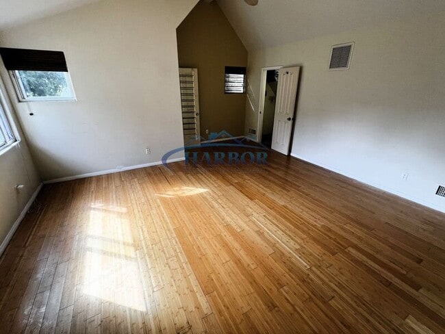 Building Photo - 668 W Paseo Del Mar