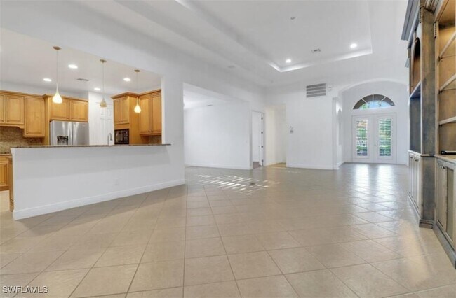 Building Photo - 14077 Lavante Ct