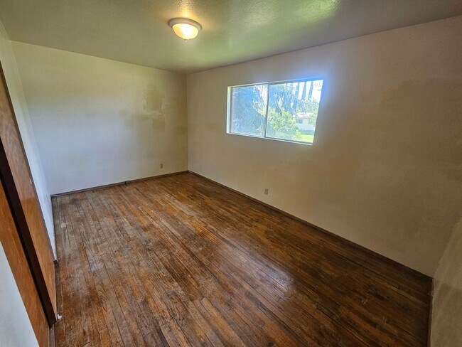 Building Photo - 3 Bedroom 1 Bathroom Home For Rent in Tehama!