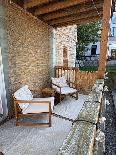 Images are representative samples of the advertised unit. Actual units shown during tours may differ - 11 Sunset St