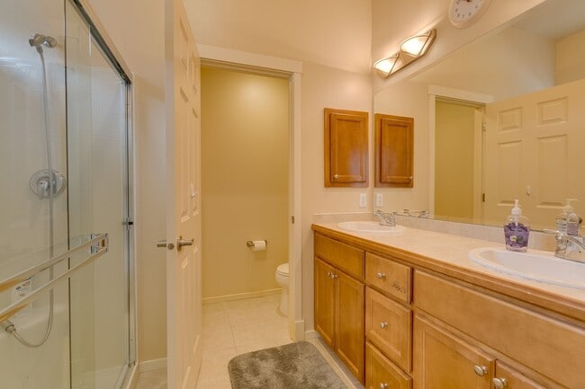 Building Photo - Beautiful 3 bedroom home in Issaquah Highl...