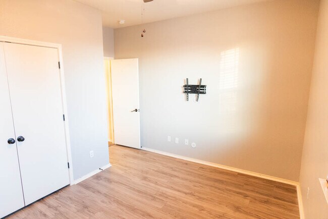 Building Photo - 404 Grisham Dr