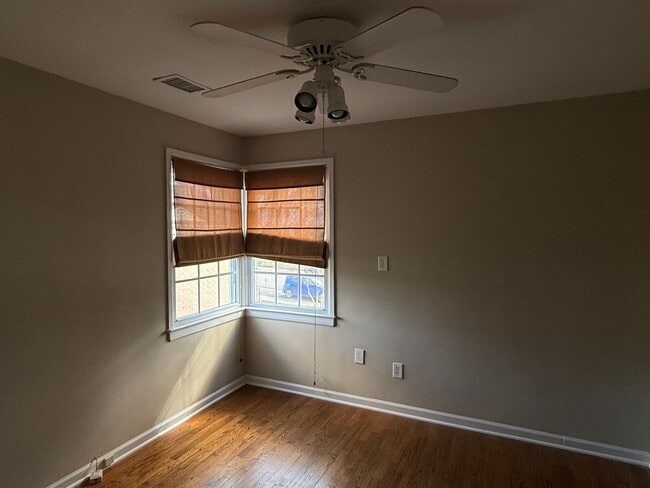 Building Photo - 524 Wakefield Dr