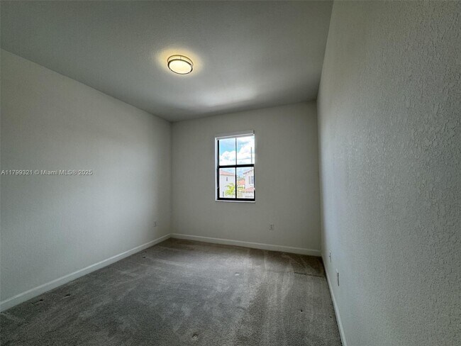 Building Photo - 11919 SW 247th Ter