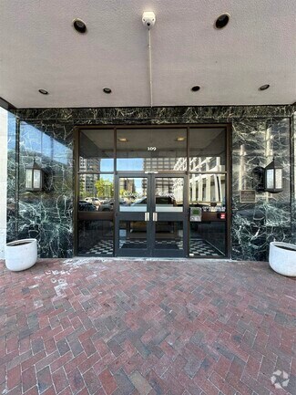 Building Photo - 109 N Main St