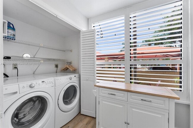 Building Photo - 7225 Promenade Dr