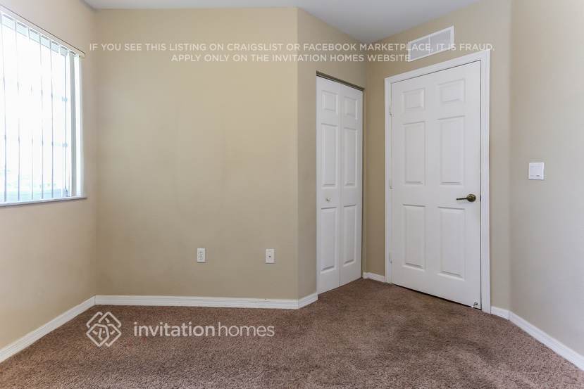 Building Photo - 12421 SW 50th Ct