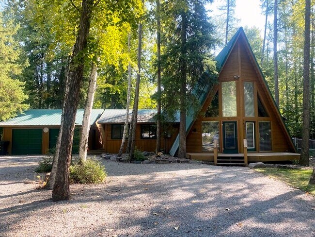 Primary Photo - 2 Bedroom 2 bath Mountain Chalet close to ...