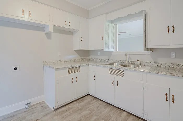 Building Photo - 309 W N 2nd St