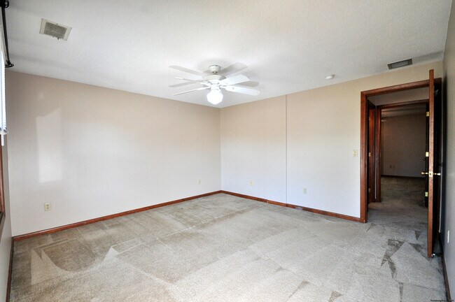 Building Photo - 3 St Marc Cir