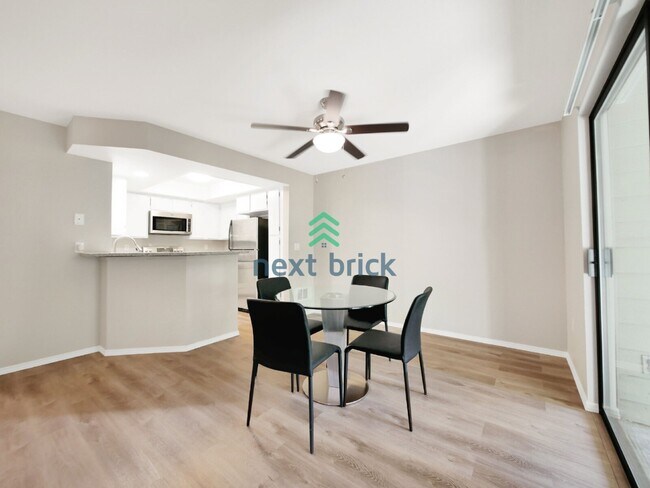 Building Photo - Spacious Private 2 Bed 2 Bath Condo for Rent!
