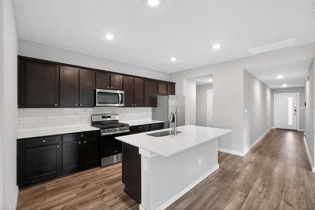 Building Photo - 116 Halford Rd