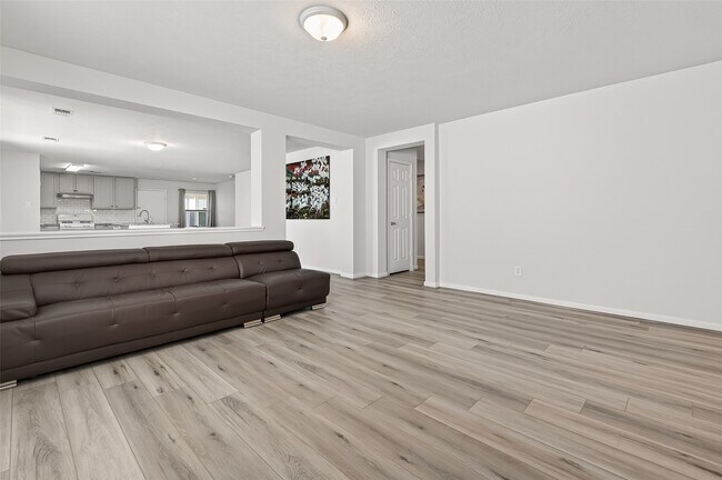 Building Photo - 7554 Appleberry Dr