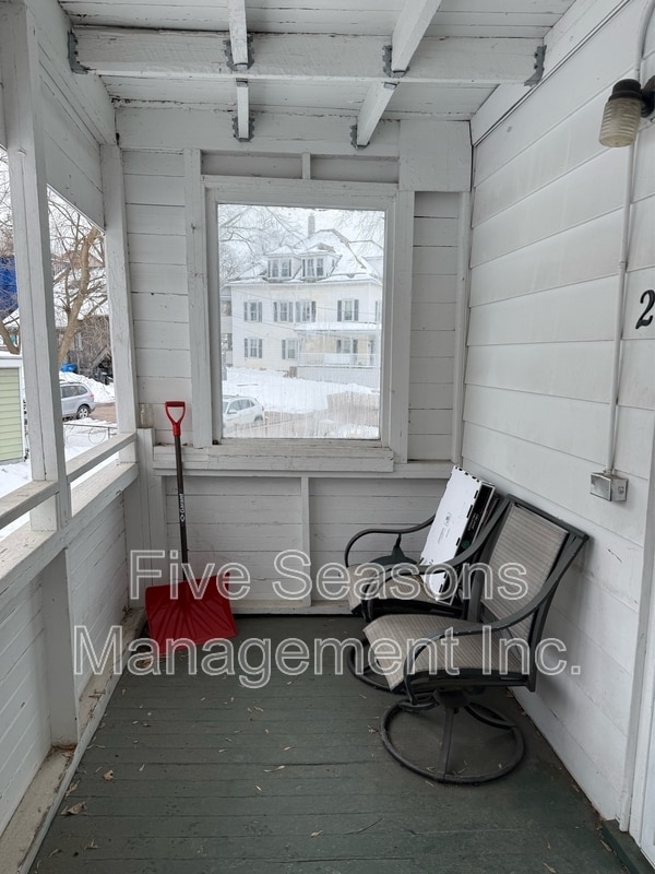 Building Photo - 384 St Paul St