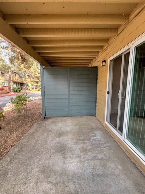 Building Photo - 3950 SW 102nd Ave