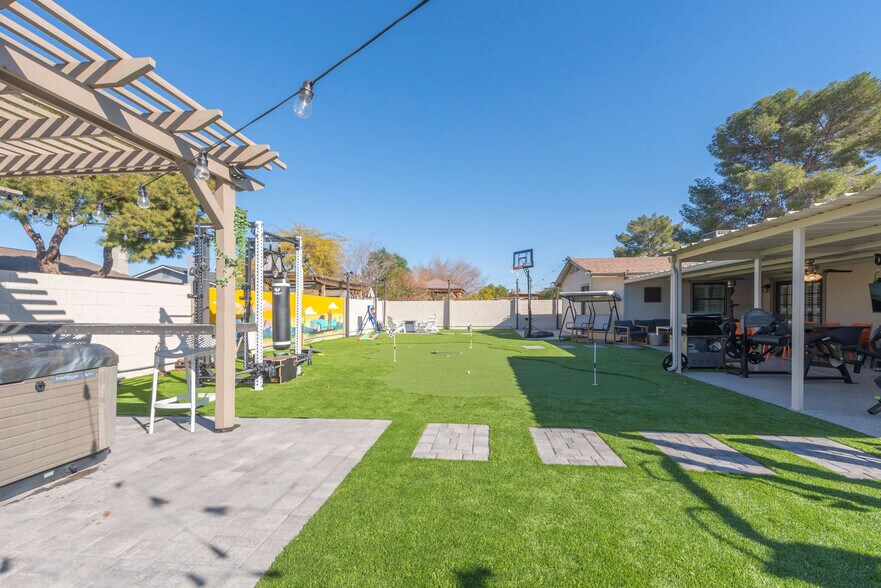 Building Photo - 3502 E Crocus Dr