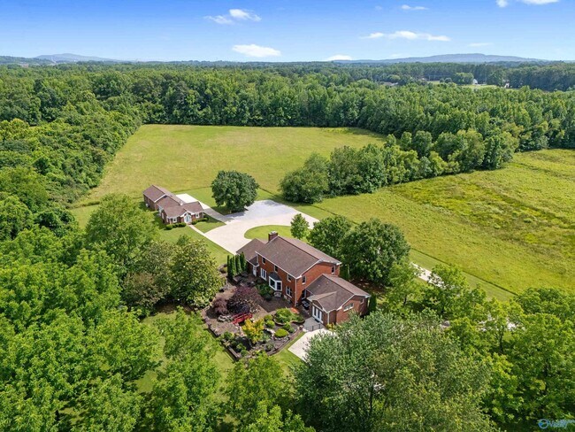 Building Photo - 1217 Indian Creek Rd NW