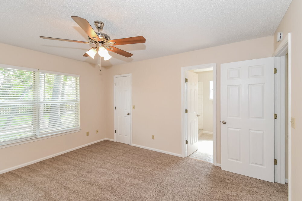 Building Photo - 3176 Chads Ct