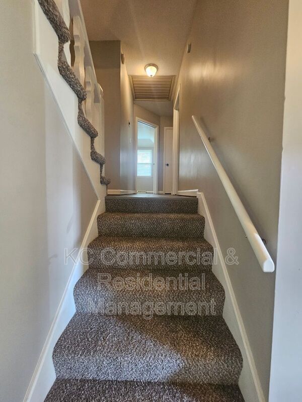 Building Photo - 10013 N Harrison Dr